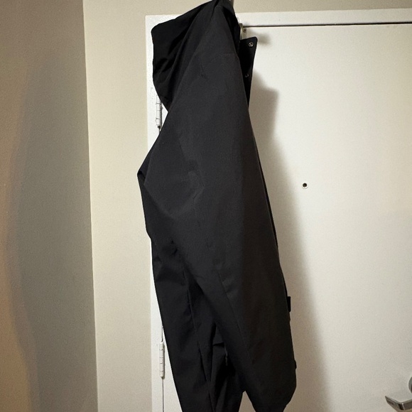 Zara Water Resistant Down Puffer Jacket - medium - Picture 5 of 5